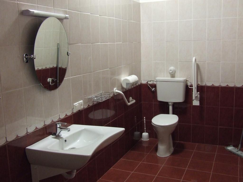 Oereg Somfa Vendeghaz Hotel Uppony Екстериор снимка