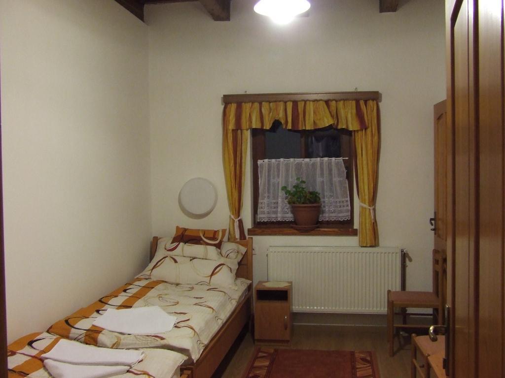 Oereg Somfa Vendeghaz Hotel Uppony Екстериор снимка